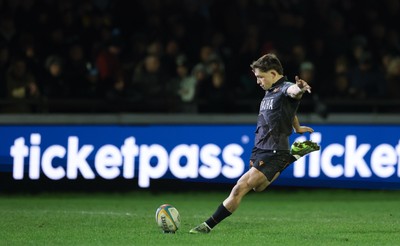 010126 - Ospreys v Cardiff Rugby, United Rugby Championship - Dan Edwards of Ospreys kicks a conversion