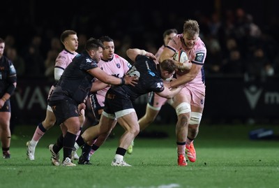 010126 - Ospreys v Cardiff Rugby, United Rugby Championship - Josh McNally of Cardiff Rugby takes on Dewi Lake of Ospreys