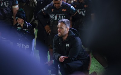 010126 - Ospreys v Cardiff Rugby, United Rugby Championship - Ospreys head coach Mark Jones speaks to the players at the end of the match
