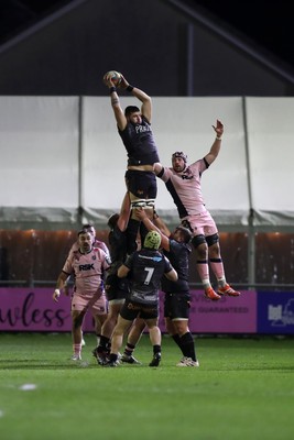 010126 - Ospreys v Cardiff Rugby - United Rugby Championship - Rhys Davies of Ospreys wins a line out