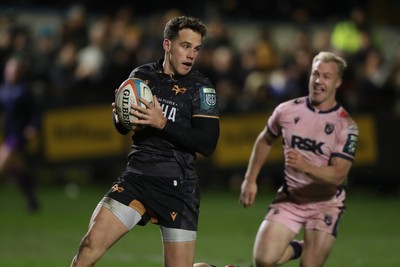 010126 - Ospreys v Cardiff Rugby - United Rugby Championship - Kieran Hardy of Ospreys scores a try