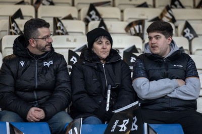 010126 - Ospreys v Cardiff Rugby - United Rugby Championship - Fans