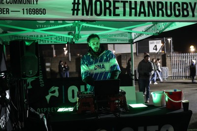 010126 - Ospreys v Cardiff Rugby - United Rugby Championship - Josh Navidi plays a half time DJ set