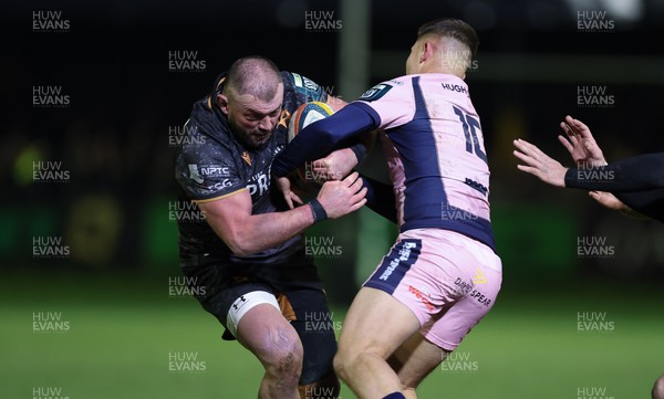 010126 - Ospreys v Cardiff Rugby, United Rugby Championship - Sam Parry of Ospreys takes on Callum Sheedy of Cardiff Rugby