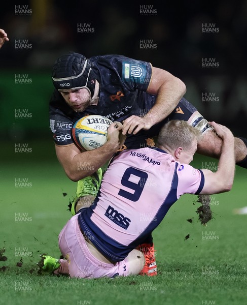 010126 - Ospreys v Cardiff Rugby, United Rugby Championship - Morgan Morris of Ospreys is tackled by Johan Mulder of Cardiff Rugby