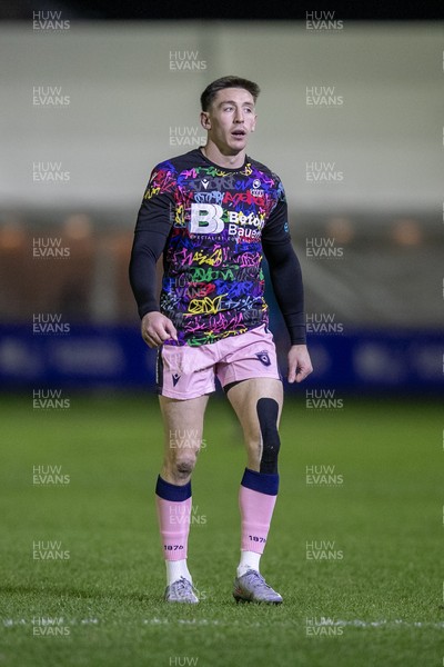 010126 - Ospreys v Cardiff Rugby - United Rugby Championship - Josh Adams of Cardiff Rugby in the warm up