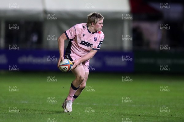 010126 - Ospreys v Cardiff Rugby - United Rugby Championship - Dan Thomas of Cardiff Rugby