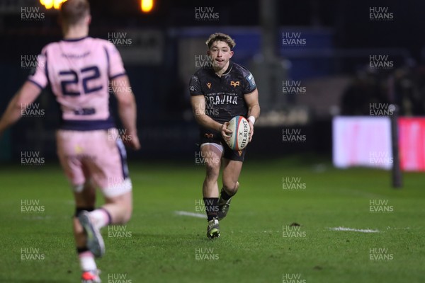 010126 - Ospreys v Cardiff Rugby - United Rugby Championship - Dan Edwards of Ospreys attacks Aled Davies of Cardiff Rugby