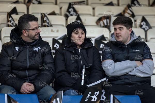 010126 - Ospreys v Cardiff Rugby - United Rugby Championship - Fans