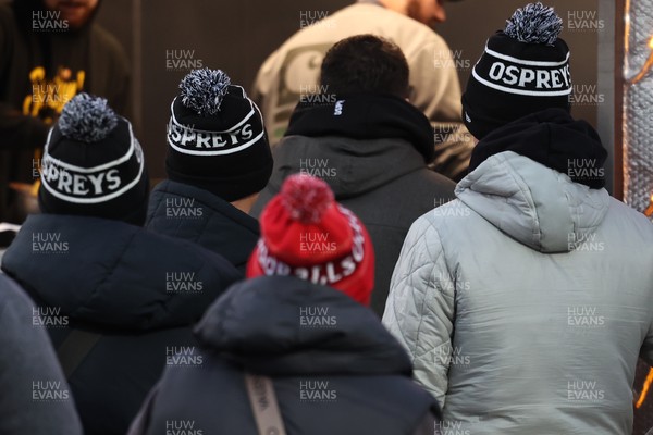 010126 - Ospreys v Cardiff Rugby - United Rugby Championship - Fans
