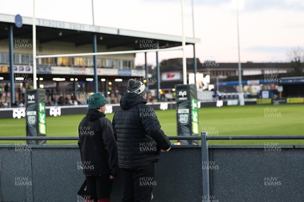 010126 - Ospreys v Cardiff Rugby - United Rugby Championship - Fans