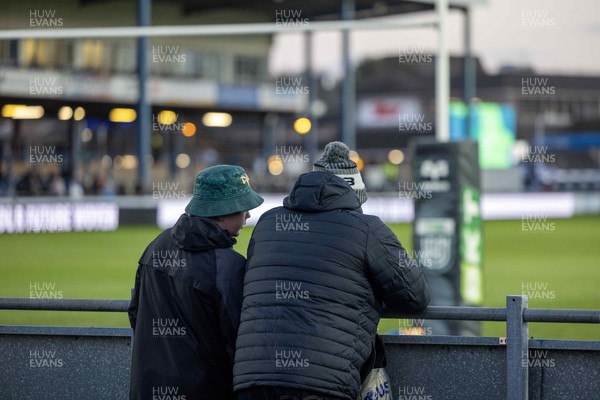 010126 - Ospreys v Cardiff Rugby - United Rugby Championship - Fans