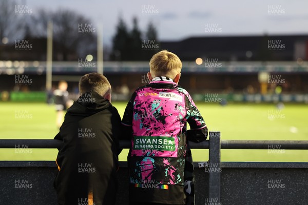 010126 - Ospreys v Cardiff Rugby - United Rugby Championship - Fans