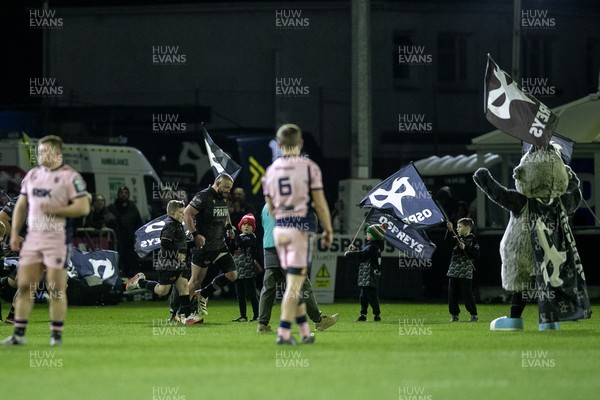 010126 - Ospreys v Cardiff Rugby - United Rugby Championship - 