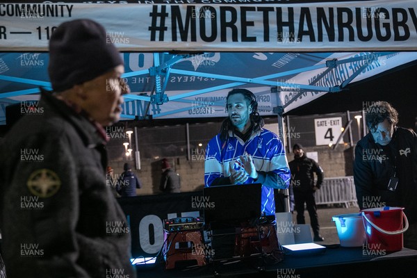 010126 - Ospreys v Cardiff Rugby - United Rugby Championship - Josh Navidi plays a half time DJ set