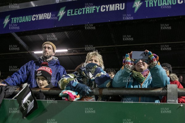 010126 - Ospreys v Cardiff Rugby - United Rugby Championship - Fans