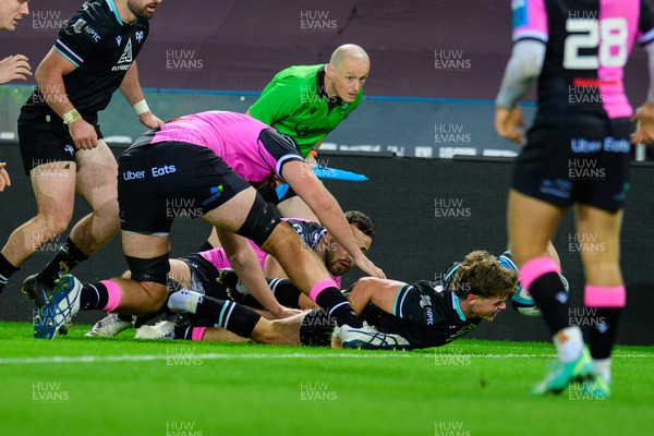 061023 - Ospreys v Cardiff Rugby - Preseason Friendly -
