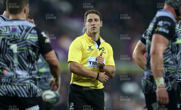 151017 - Ospreys v Clermont Auvergne - European Rugby Champions Cup - Referee Andrew Brace