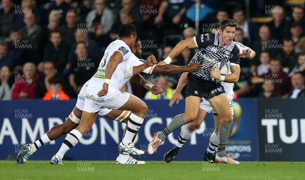 151017 - Ospreys v Clermont Auvergne - European Rugby Champions Cup - James Hook of Ospreys is tackled by Sitaleki Timani of Clermont