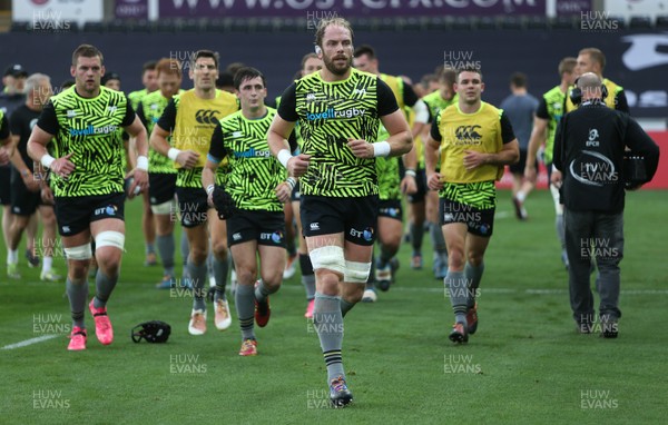 151017 - Ospreys v Clermont Auvergne - European Rugby Champions Cup - Alun Wyn Jones of Ospreys