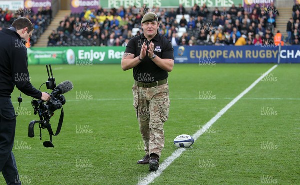 151017 - Ospreys v Clermont Auvergne - European Rugby Champions Cup - Ex Ospreys player Matthew Dwyer and current solider presents the match ball