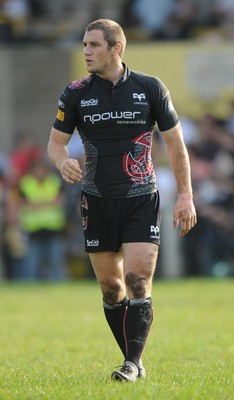 30.08.08 - Ospreys v Clubs Select XV - Ospreys Andrew Bishop. 