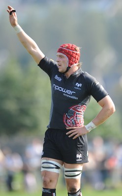 30.08.08 - Ospreys v Clubs Select XV - Ospreys Alun Wyn Jones. 