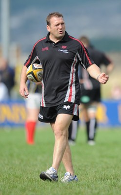 30.08.08 - Ospreys v Clubs Select XV - Ospreys Coach, Jonathan Humphreys. 