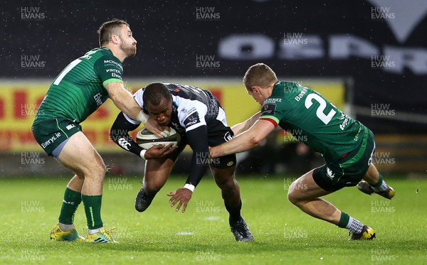 021119 - Ospreys v Connacht - Guinness PRO14 - Lesley Klim of Ospreys is tackled by John Porch and Stephen Fitzgerald of Connacht