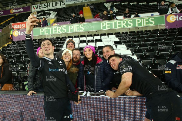 060418 - Ospreys v Connacht - GuinnessPro14 - Players of Ospreys meet supporters after their final home game of the season