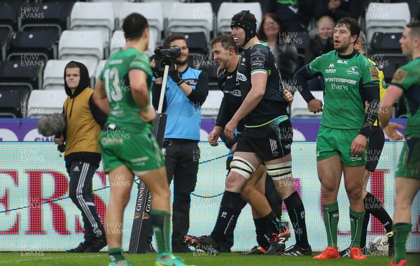 070117 - Ospreys v Connacht - Guinness PRO12 - Ashley Beck celebrates scoring a try with Adam Beard of Ospreys by Chris Fairweather/Huw Evans Agency