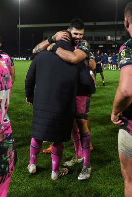 071225 - Ospreys v Connacht - EPCR Challenge Cup - Ospreys players celebrate the win at full time