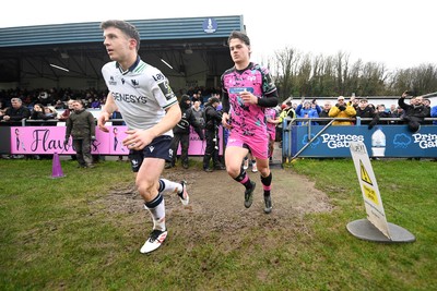 071225 - Ospreys v Connacht - EPCR Challenge Cup - Ospreys players run out at the start of the match