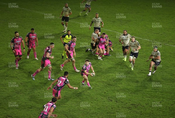071225 - Ospreys v Connacht - European Challenge Cup - Dan Edwards of Ospreys 