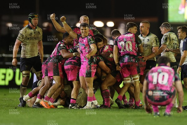 071225 - Ospreys v Connacht - European Challenge Cup - Reuben Morgan-Williams of Ospreys and team mates celebrate as the whistle is blown