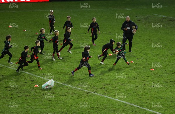 071225 - Ospreys v Connacht - European Challenge Cup - Tag Rugby