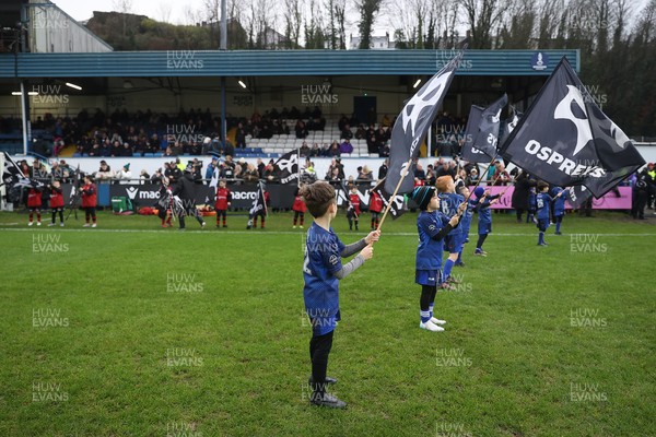 071225 - Ospreys v Connacht - European Challenge Cup - Guard of Honour