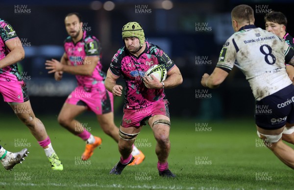 071225 - Ospreys v Connacht - European Challenge Cup - Harri Deaves of Ospreys 