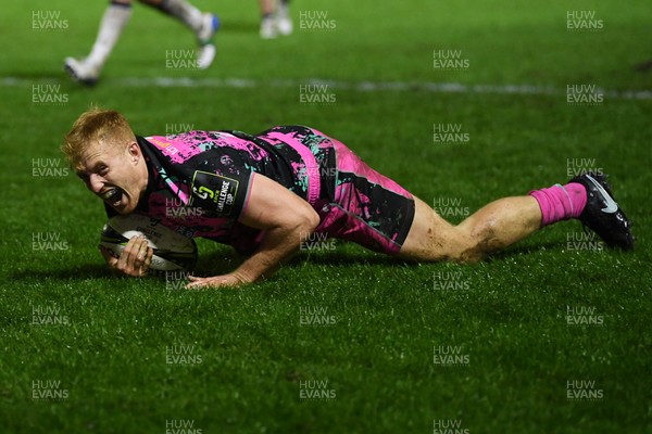 071225 - Ospreys v Connacht - EPCR Challenge Cup - Iestyn Hopkins of Ospreys dives in to score a try
