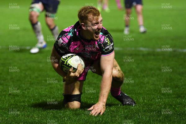071225 - Ospreys v Connacht - EPCR Challenge Cup - Iestyn Hopkins of Ospreys dives in to score a try