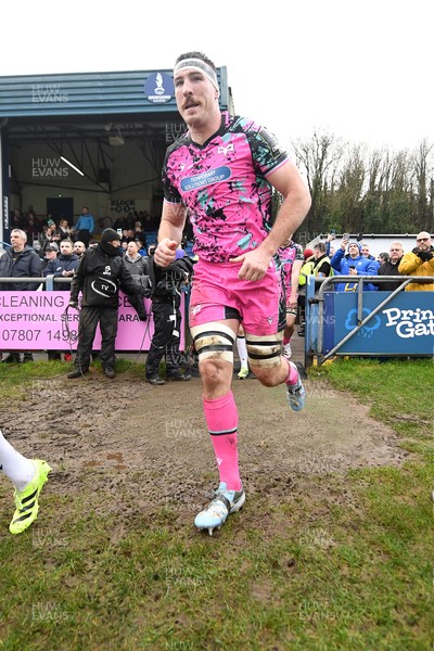071225 - Ospreys v Connacht - EPCR Challenge Cup - Ospreys players run out at the start of the match