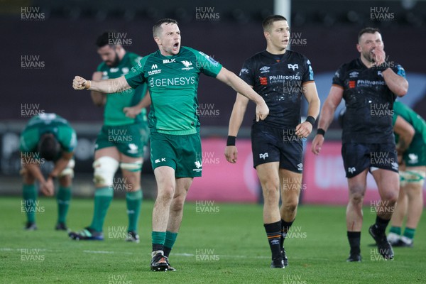 291022 - Ospreys v Connacht - United Rugby Championship - Jack Carty of Connacht celebrates at the final whistle