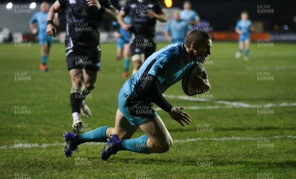 060321 Ospreys v Dragons, Guinness PRO14 - Jonah Holmes of Dragons dives in to score try
