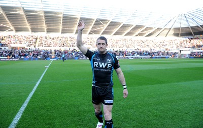 Ospreys v Dragons 200412