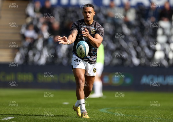 250323 - Ospreys v Dragons - United Rugby Championship - Ashton Hewitt of Dragons during the warm up