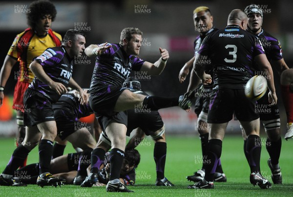 30.10.10 - Ospreys v Newport-Gwent Dragons - Magners League - Jamie Nutbrown of Ospreys. 