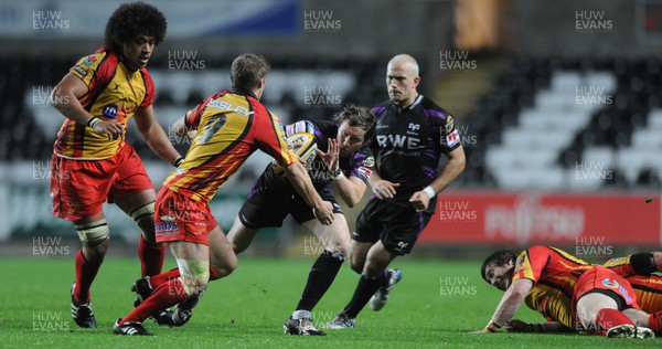 30.10.10 - Ospreys v Newport-Gwent Dragons - Magners League - Barry Davies of Ospreys. 