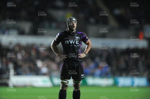 30.10.10 - Ospreys v Newport-Gwent Dragons - Magners League - Tom Smith of Ospreys. 