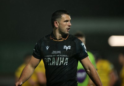 241026 - The Oaks at St Lukes - Owen Watkin of Ospreys 