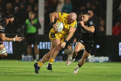 241026 Ospreys v Dragons RFC, BKT United Rugby Championship - Dillon Lewis of Dragons RFC breakaway
